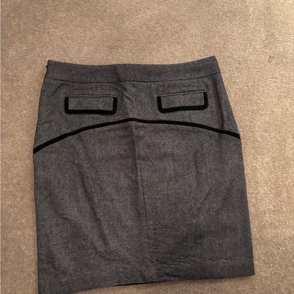 Elegant Club Monoco Skirt - Picture 2 of 3